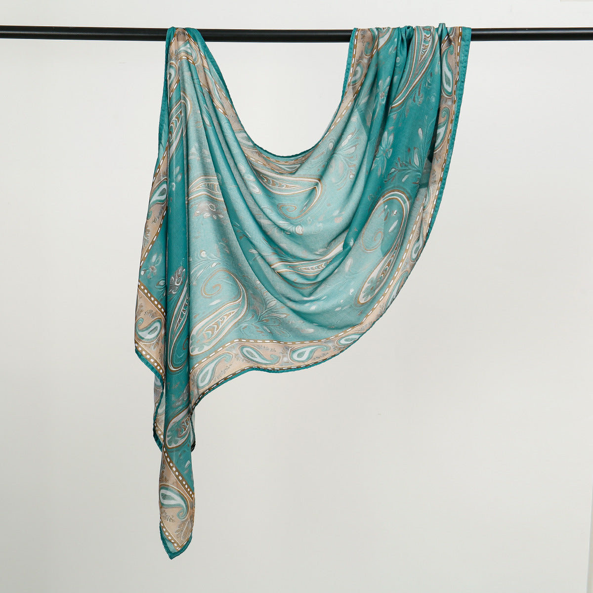 Middle Eastern Ethnic Arab-style Head scarf urban